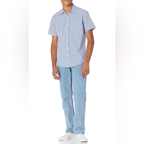 Amazon Essentials Other - Amazon Essentials Men's Regular-Fit Short-Sleeve Poplin Shirt